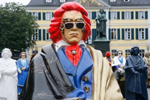 Statue moderne représentant Beethoven sous les traits d'Elvis Presley ©Michael Sondermann/Bundesstadt Bonn