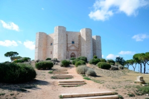 Castel del Monte, château octogonale datant de 1240 se situant dans la région des Pouilles dans le sud de l'Italie